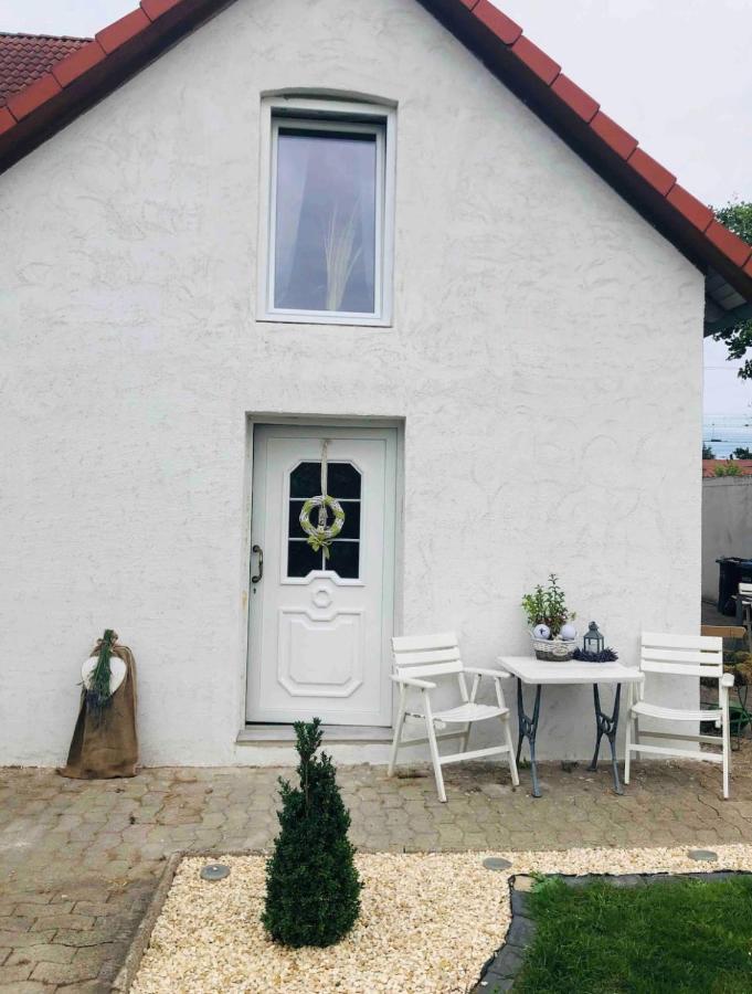 Kleine Gemuetliche Einliegerwohnung Mit Garten Und Pool Nordstemmen Екстериор снимка
