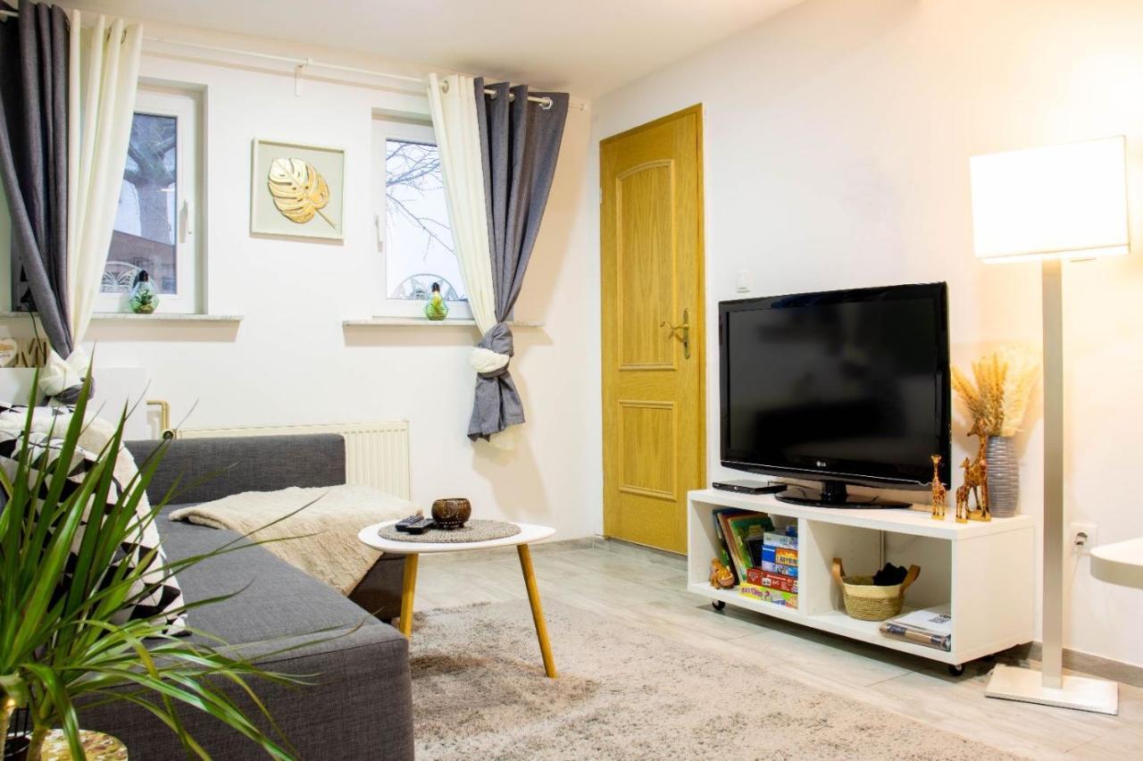 Kleine Gemuetliche Einliegerwohnung Mit Garten Und Pool Nordstemmen Екстериор снимка